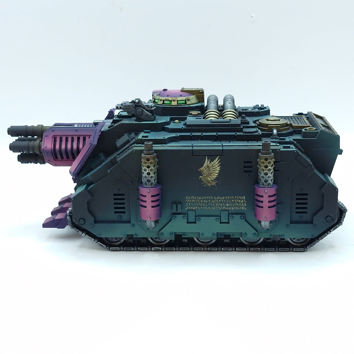Warhammer Horus Heresy: Space Marines Emperor's Children Vindicator - Well Painted (ADZ06)