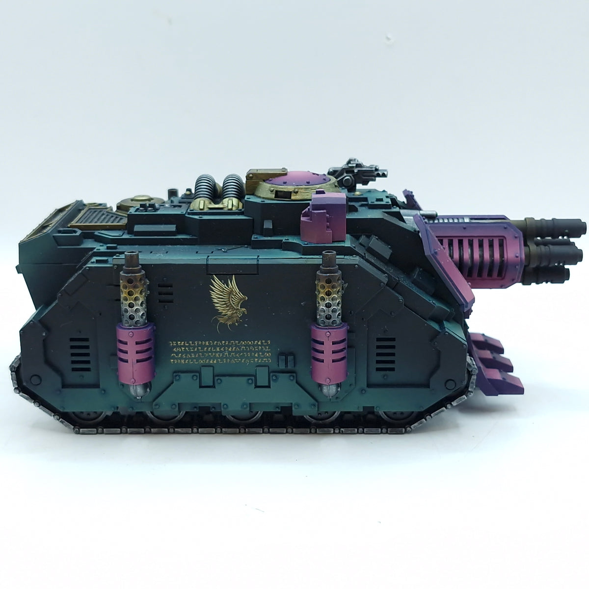 Warhammer Horus Heresy: Space Marines Emperor's Children Vindicator - Well Painted (ADZ06)