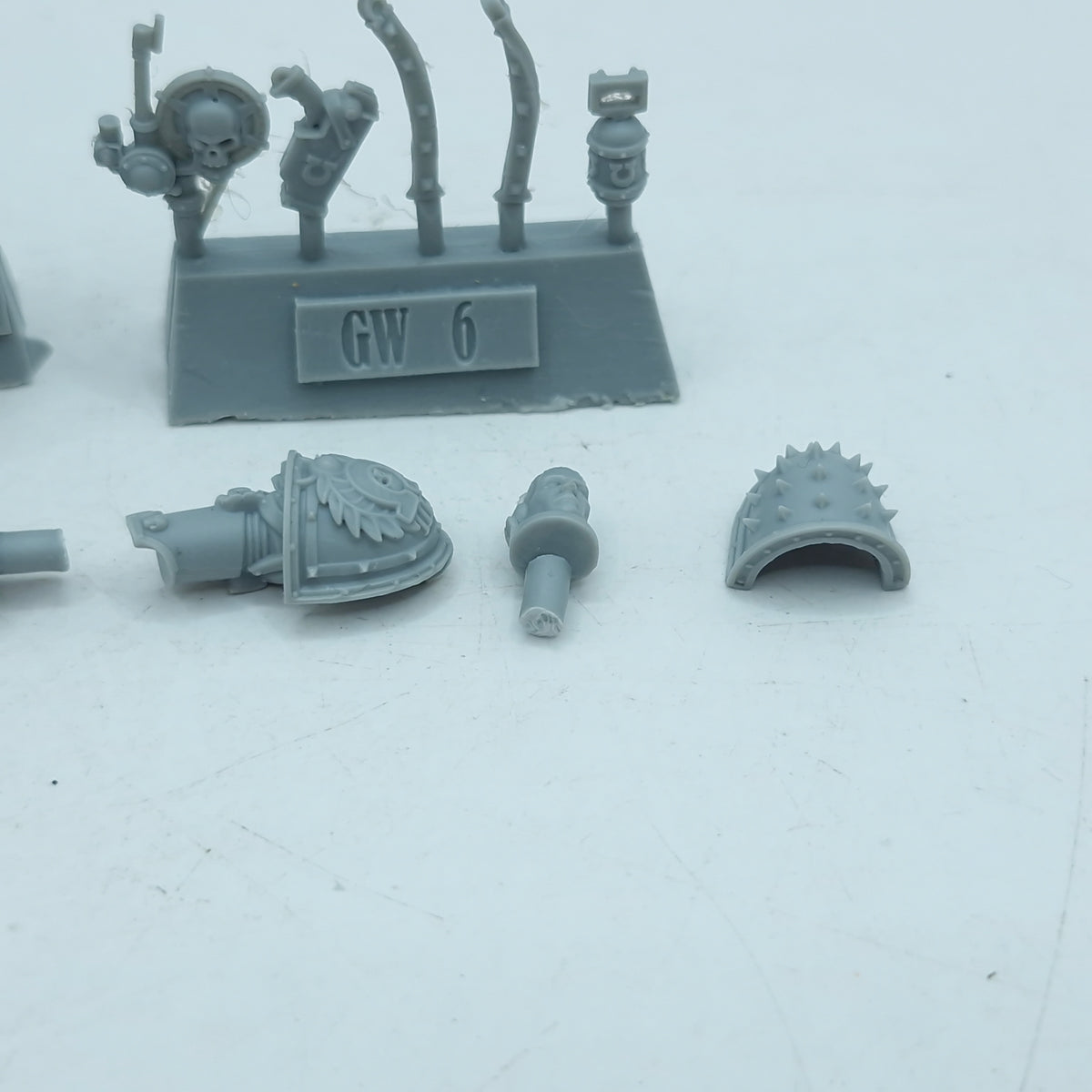 Warhammer Horus Heresy: Space Marines Ultramarines Remus Ventanus - Missing Arm and Backpack (AC191)