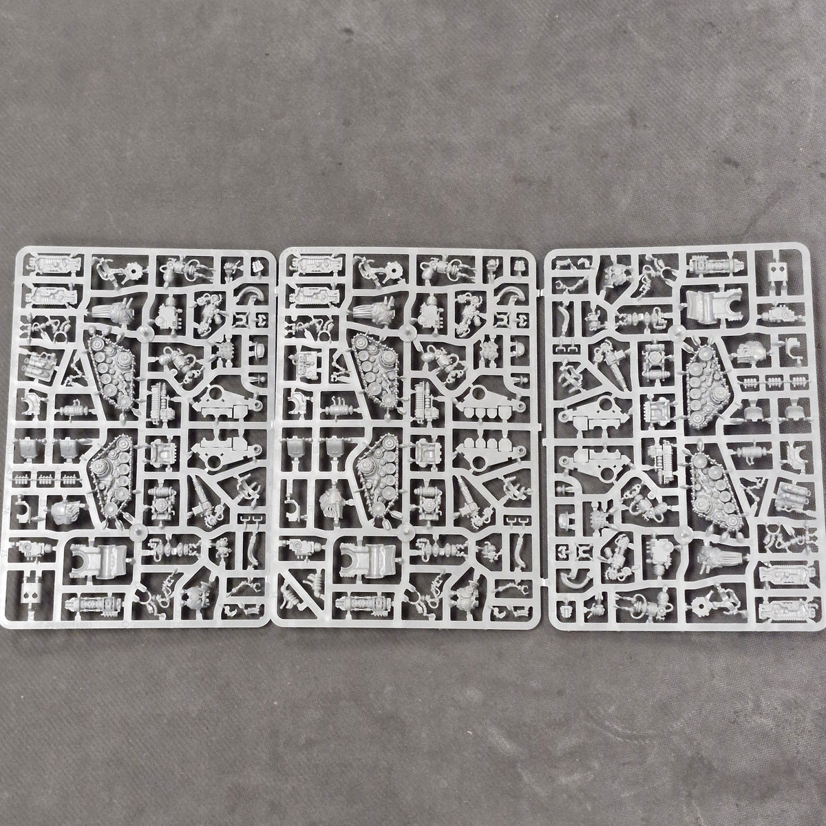 Warhammer 40k: Adeptus Mechanicus x3 Kataphron Destroyers New on Sprue (No bases)