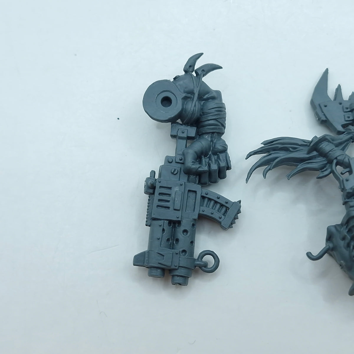 Warhammer 40k: Orks Assault on Black Reach Warboss - Unassembled (BR031)