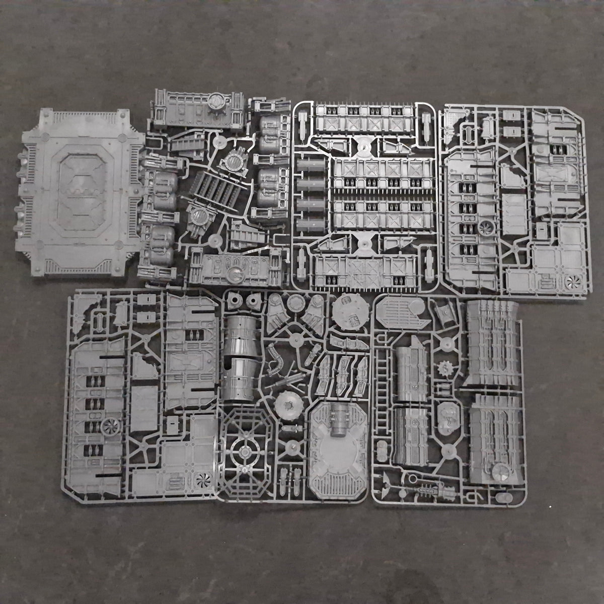 Warhammer 40k: Battlezone Fronteris Nachmund on Sprue (BM202)