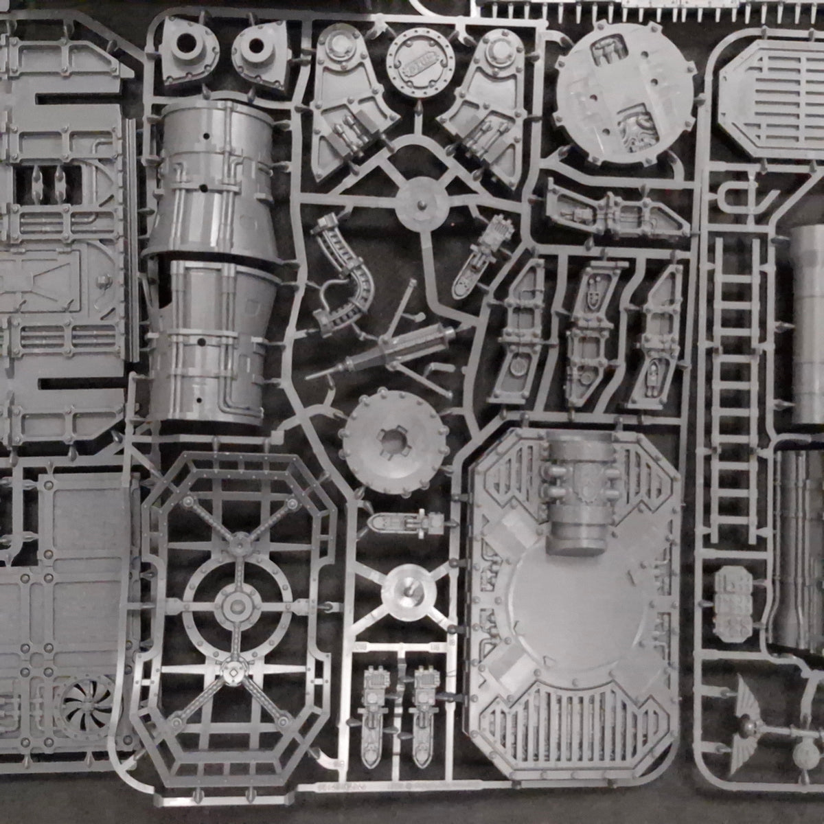 Warhammer 40k: Battlezone Fronteris Nachmund on Sprue (BM202)