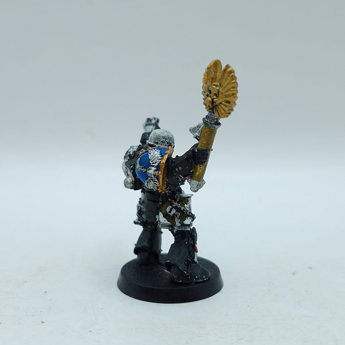 Warhammer 40k: Space Marines Metal Chaplain (AW093)