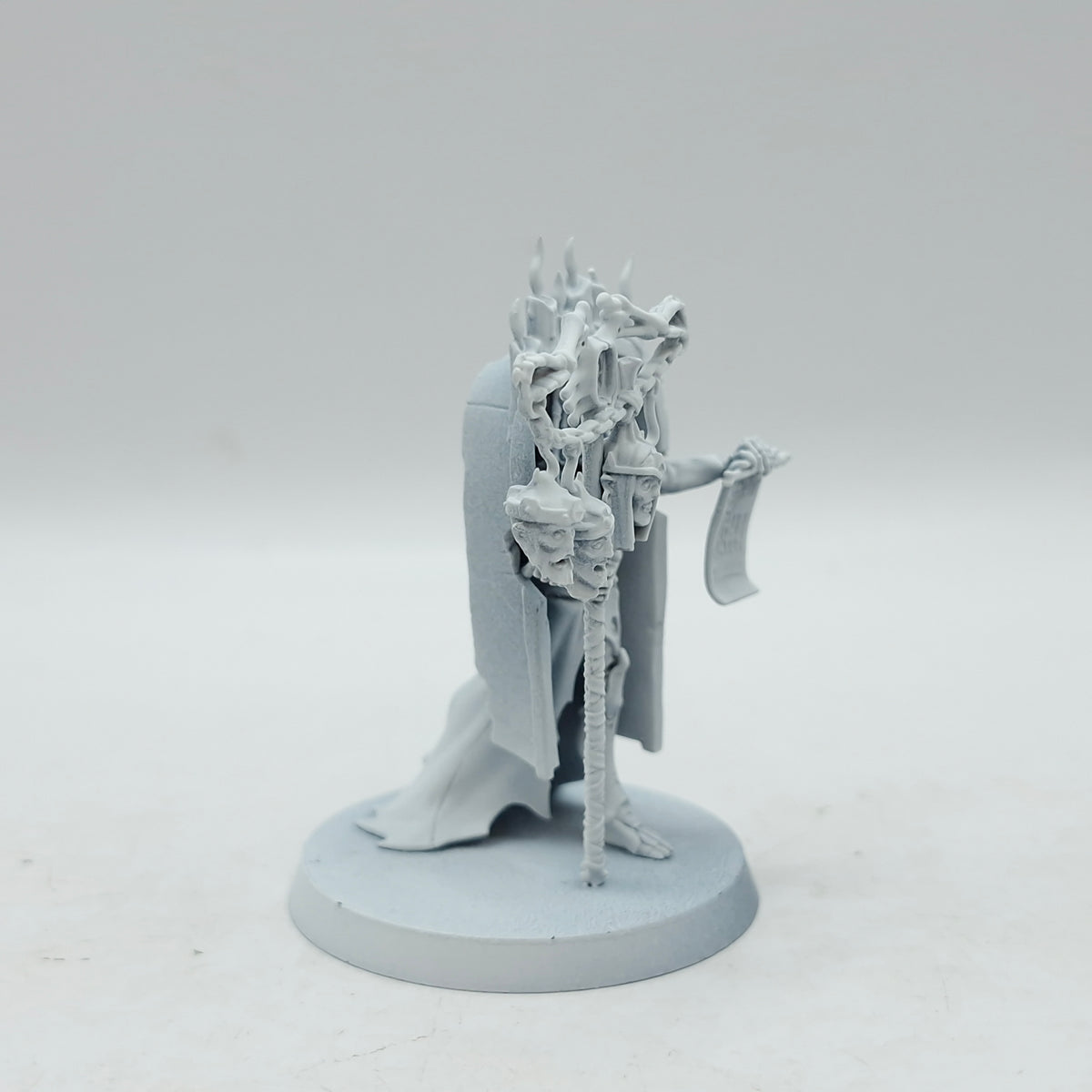 Warhammer Age of Sigmar: Ossiarch Bonereapers Vokmortian, Master of the Bone-tithe (AH169)