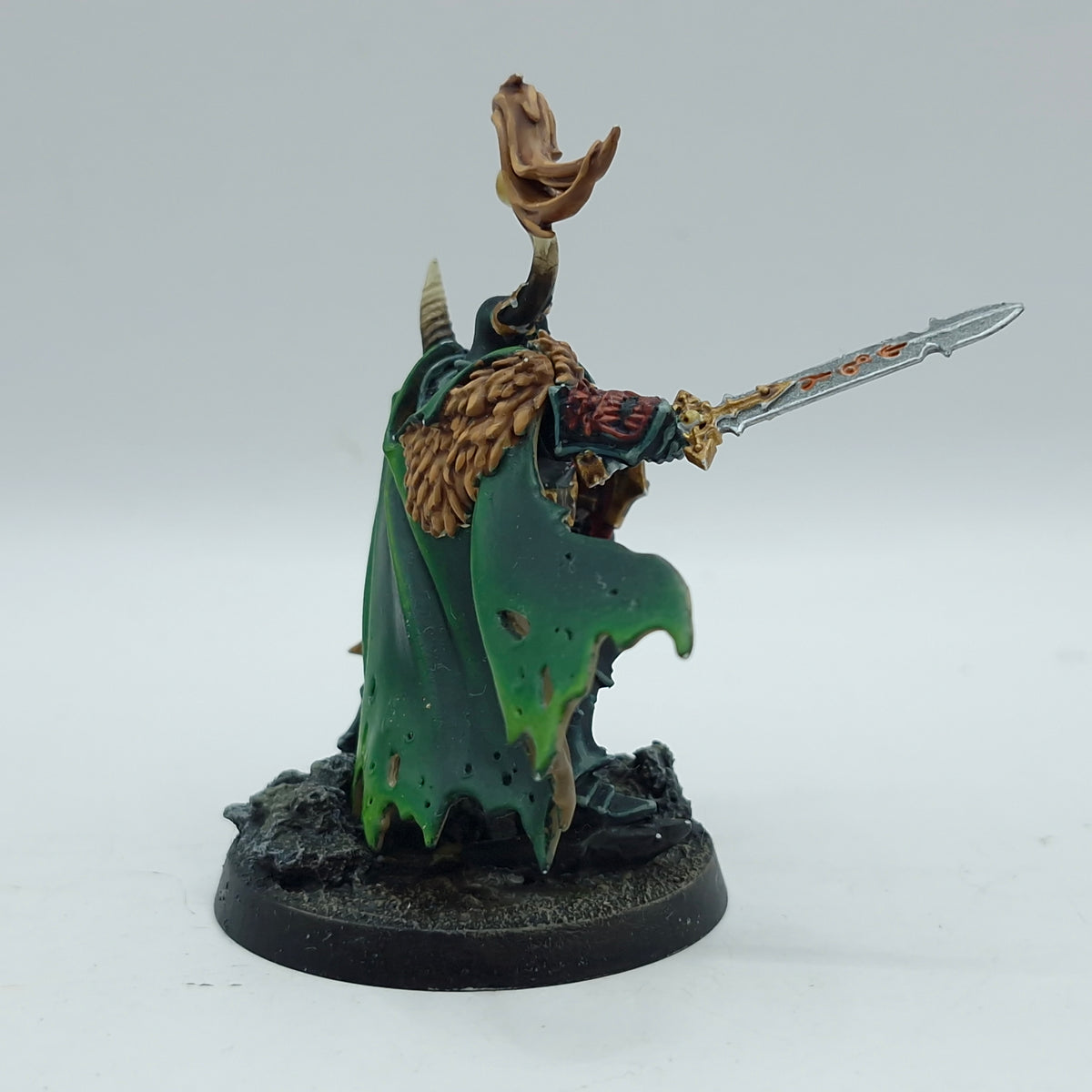 Warhammer Age of Sigmar: Slaves to Darkness Exalted Hero of Chaos - Well Painted (BC155)