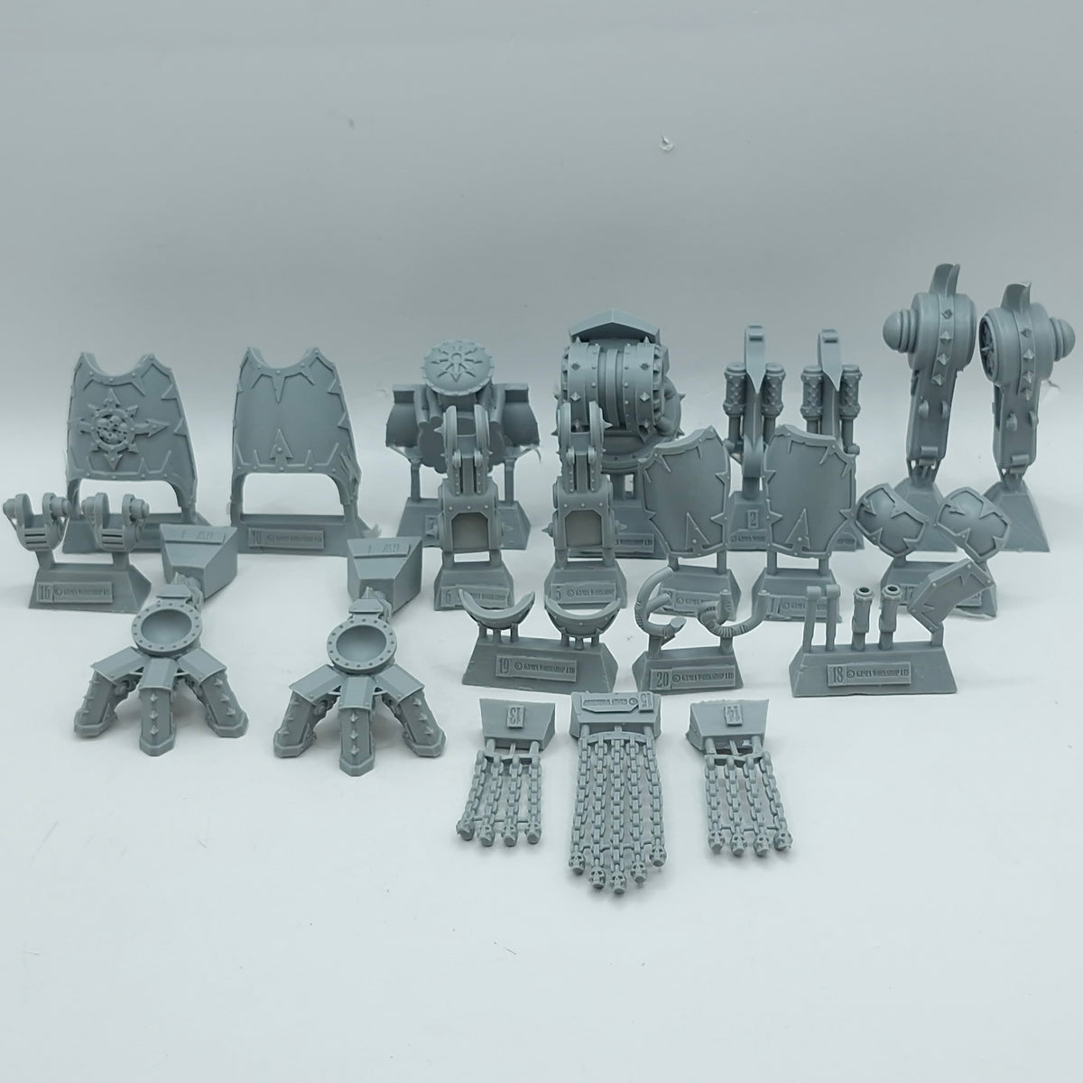 Warhammer 40k: World Eaters Forge World Kytan Ravager OOP BNIB (AY124)