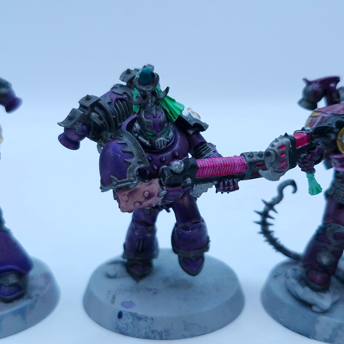 Warhammer 40k: Emperor's Children Tormentors - Part Painted AQ66