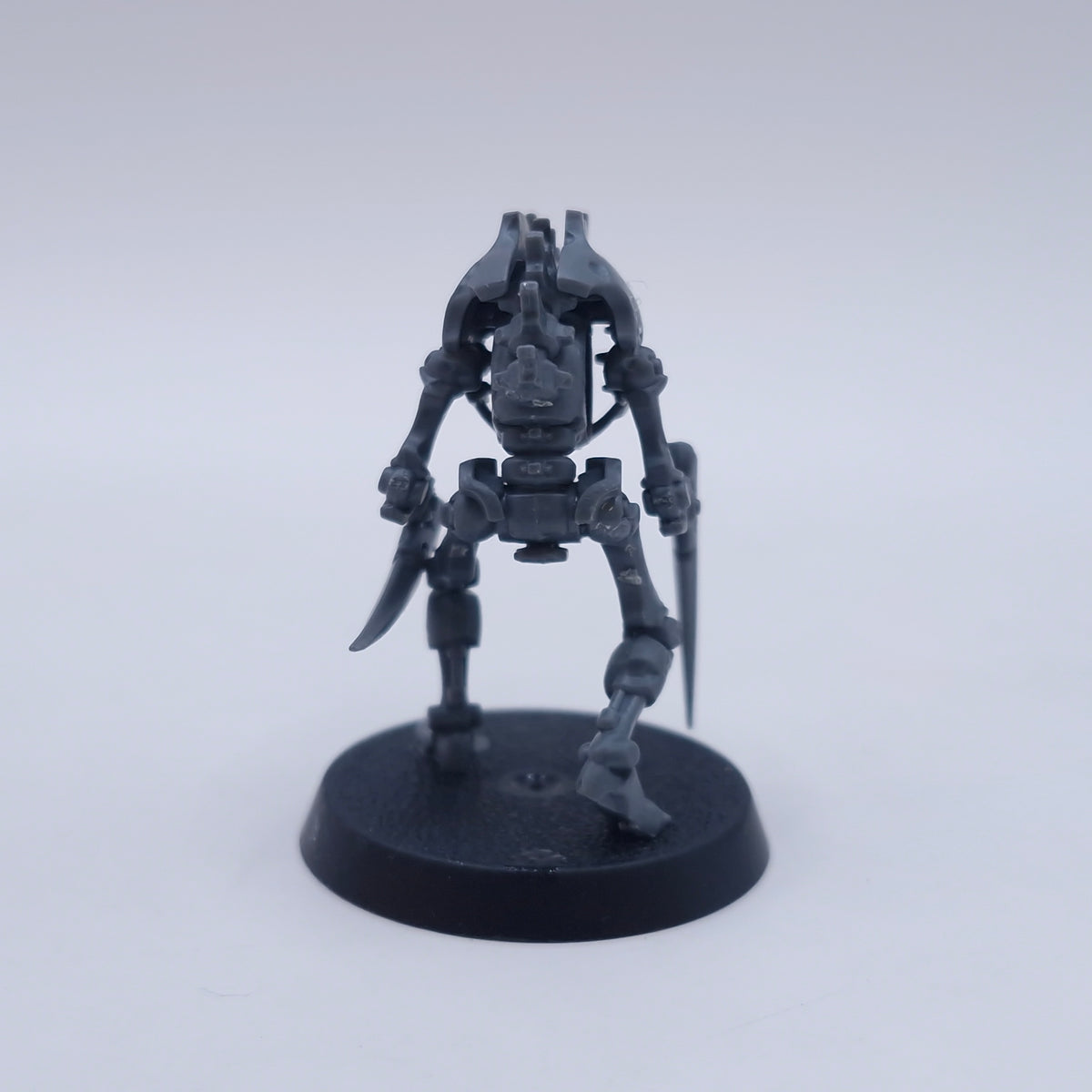 Warhammer 40k: Necron Plasmancer with Cryptothralls BA151