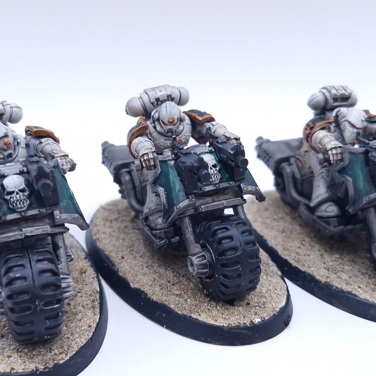 Warhammer 40k: Space Marines Bike Squad Painted AJ227
