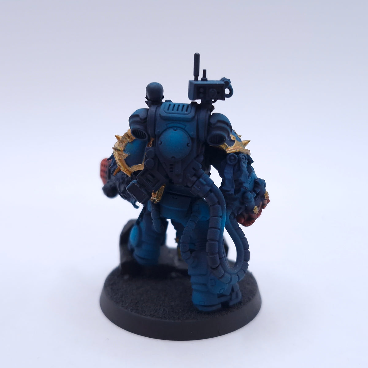 Warhammer 40k: Space Marines Tor Garadon Gravis Captain Conversion AE215