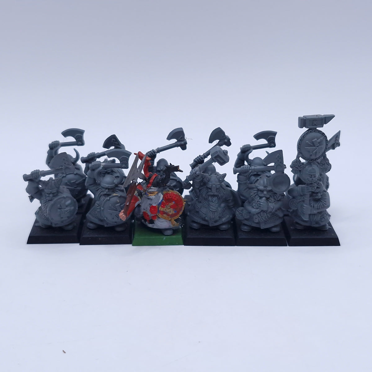 Warhammer Old World: Dwarfen Mountain Holds Lord with Dwarf Warriors BR052
