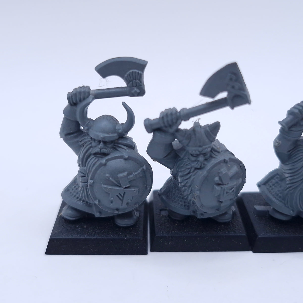 Warhammer Old World: Dwarfen Mountain Holds Lord with Dwarf Warriors BR052