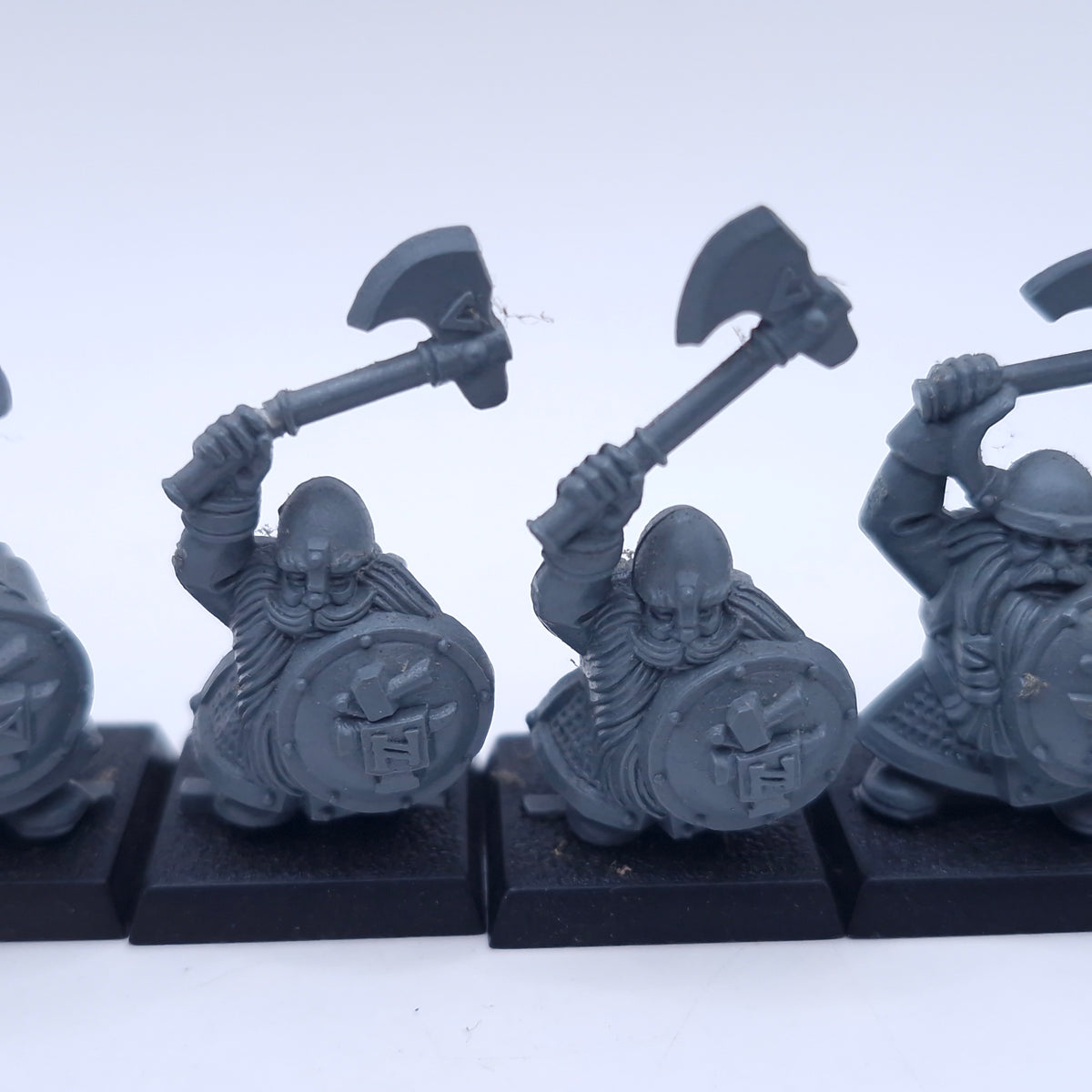 Warhammer Old World: Dwarfen Mountain Holds Lord with Dwarf Warriors BR052