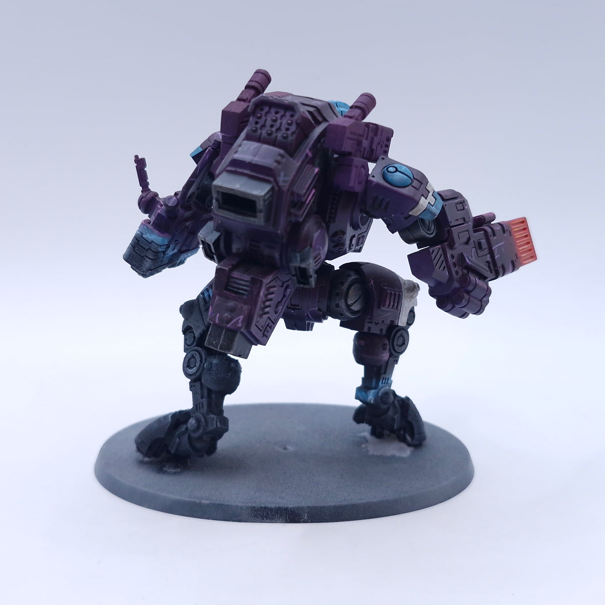 Warhammer 40k: T'au XV95 Ghostkeel Battlesuit Painted BTB30