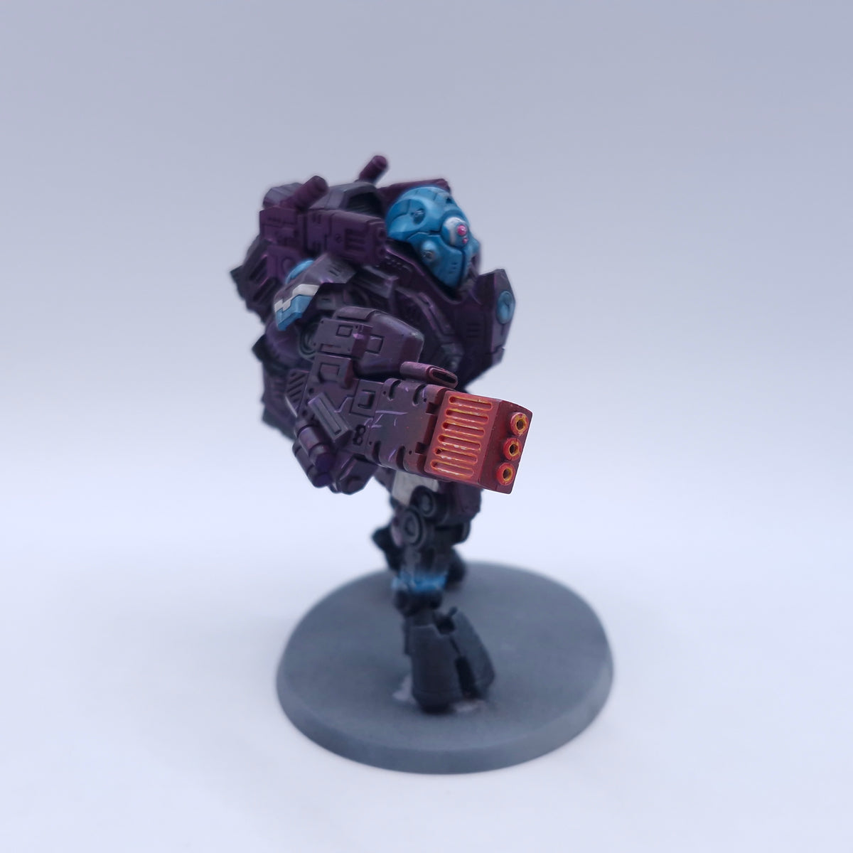 Warhammer 40k: T'au XV95 Ghostkeel Battlesuit Painted BTB30