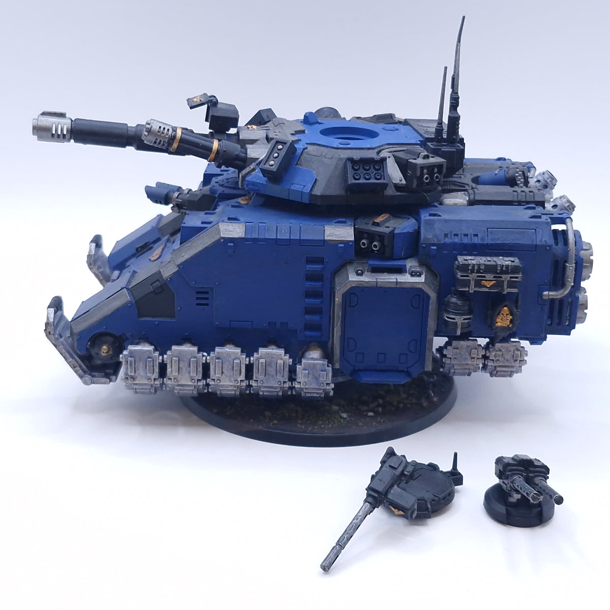 Warhammer 40k: Space Marines Repulsor Executioner Painted AEZ04