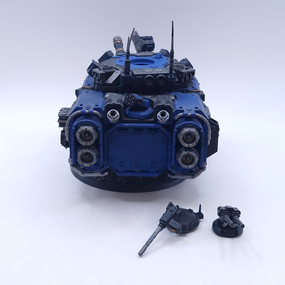 Warhammer 40k: Space Marines Repulsor Executioner Painted AEZ04