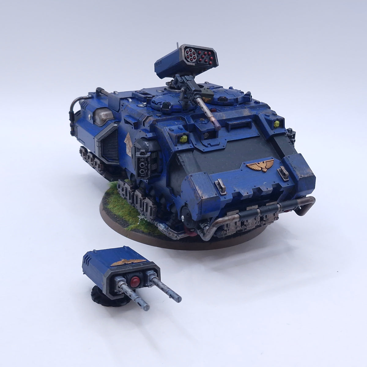 Warhammer 40k: Space Marines Impulsor Painted AEZ15