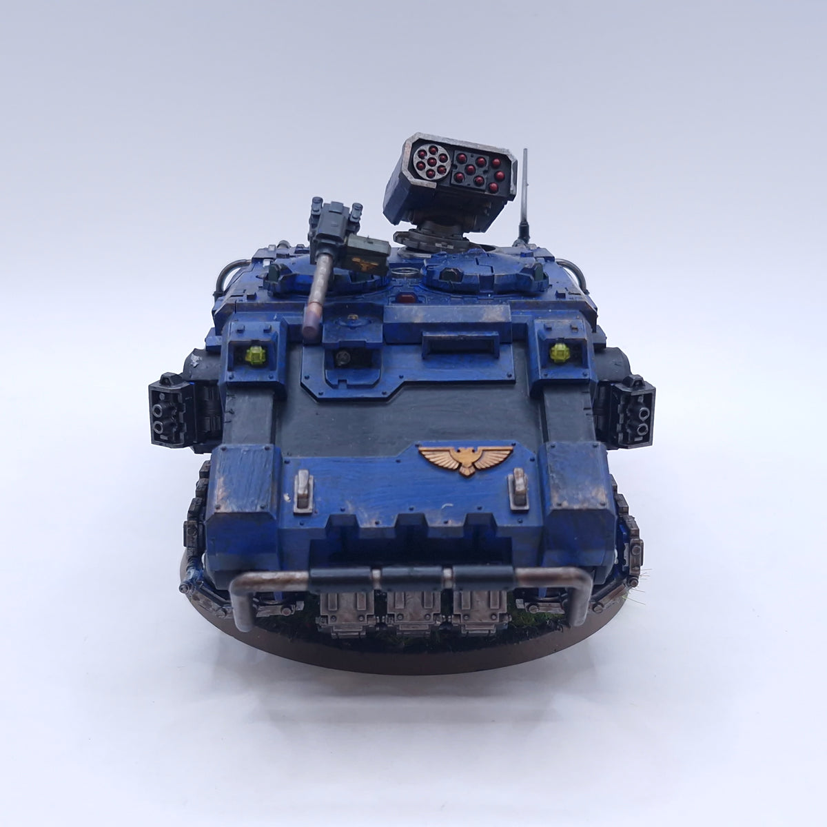 Warhammer 40k: Space Marines Impulsor Painted AEZ15