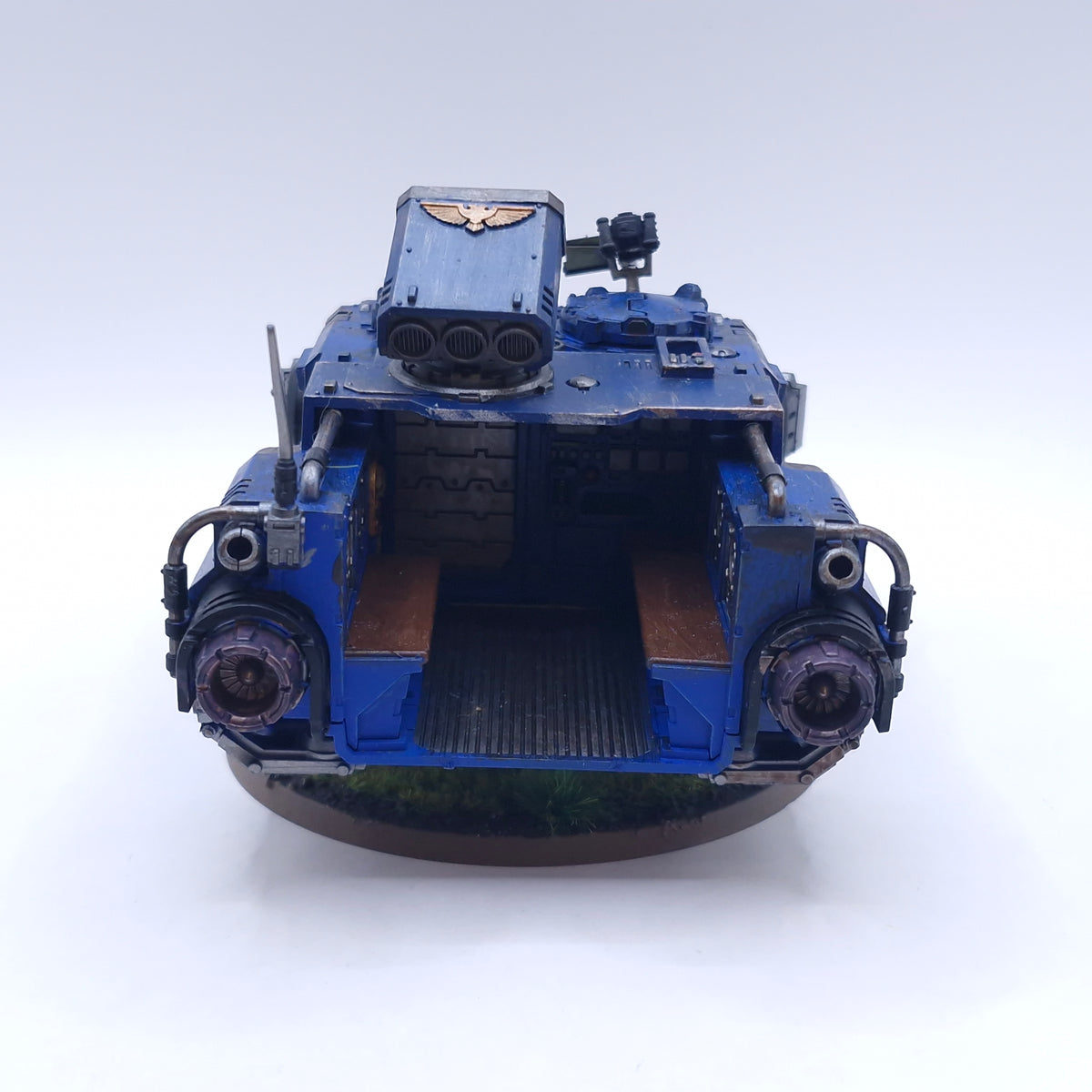 Warhammer 40k: Space Marines Impulsor Painted AEZ15