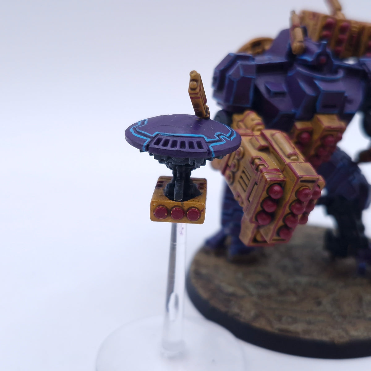Warhammer 40k: T'au Broadside Battlesuit Painted BTB49