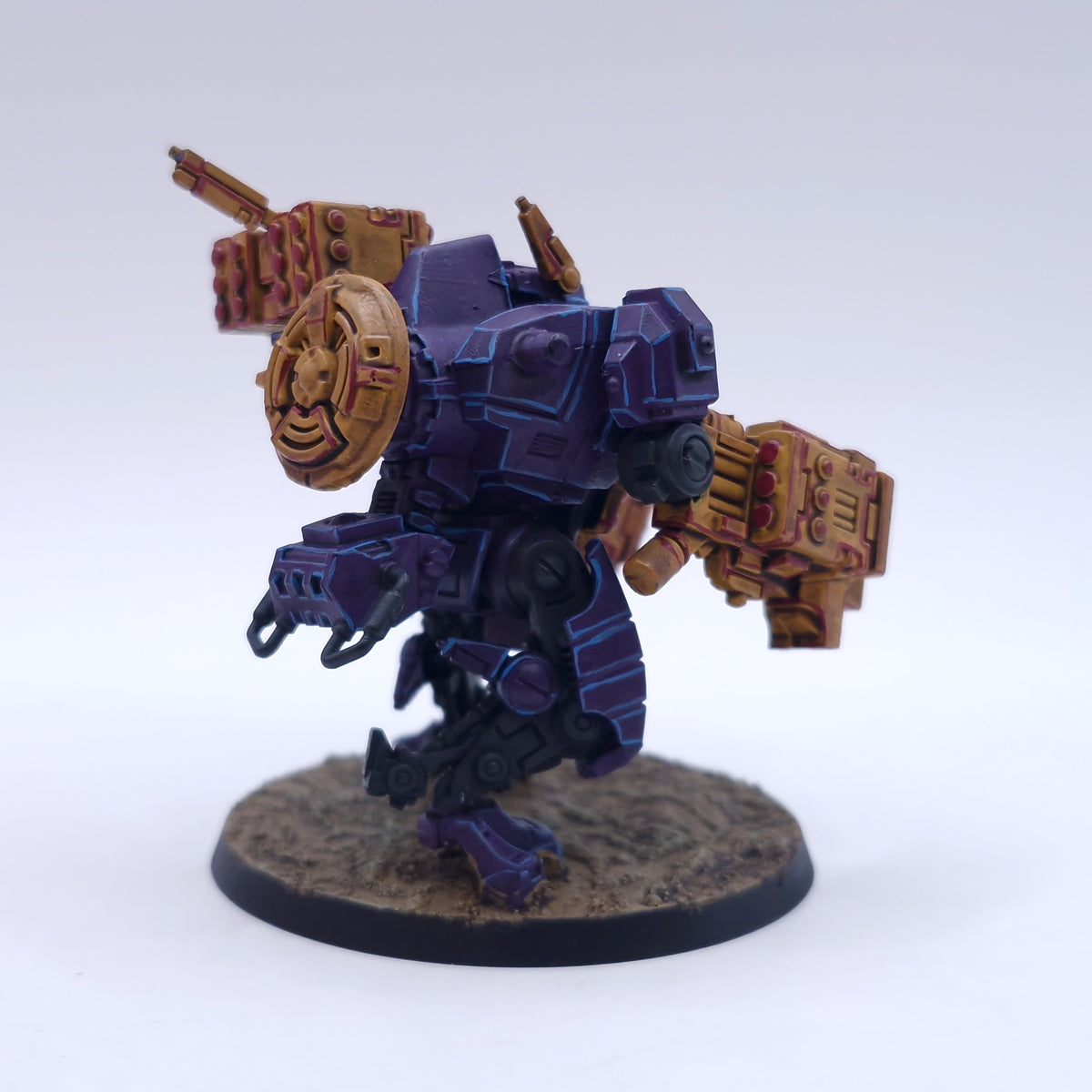 Warhammer 40k: T'au Broadside Battlesuit Painted BTB49