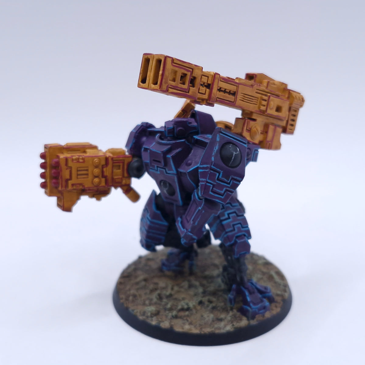 Warhammer 40k: T'au Broadside Battlesuit Painted BTB48