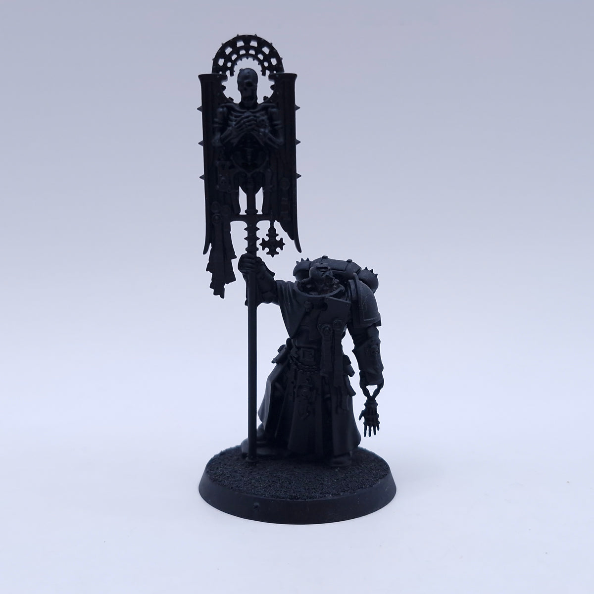Warhammer 40k: Space Marines Bladeguard Ancient with Emperor's Champion BSC63