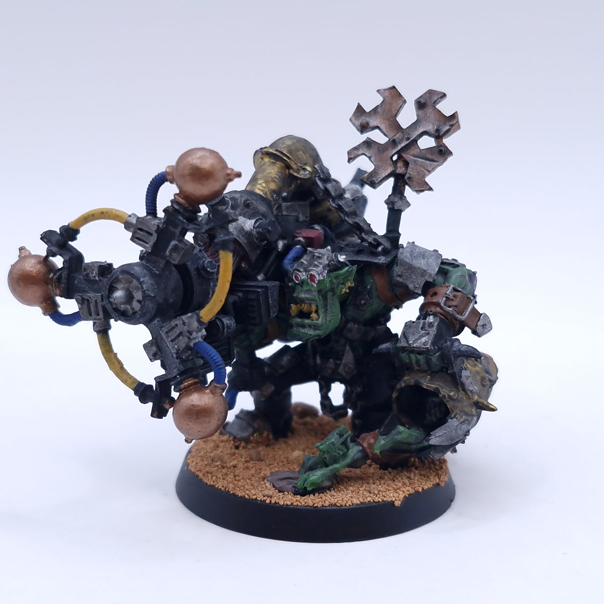 Warhammer 40k: Orks Big Mek with Shokk Attack Gun Painted BTC01