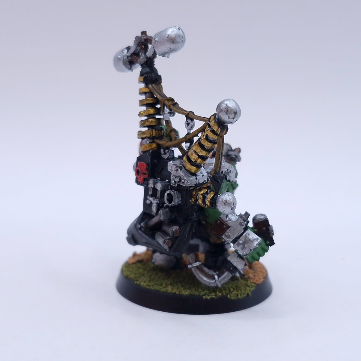 Warhammer 40k: Orks Big Mek with Custom Force Field Painted AI277