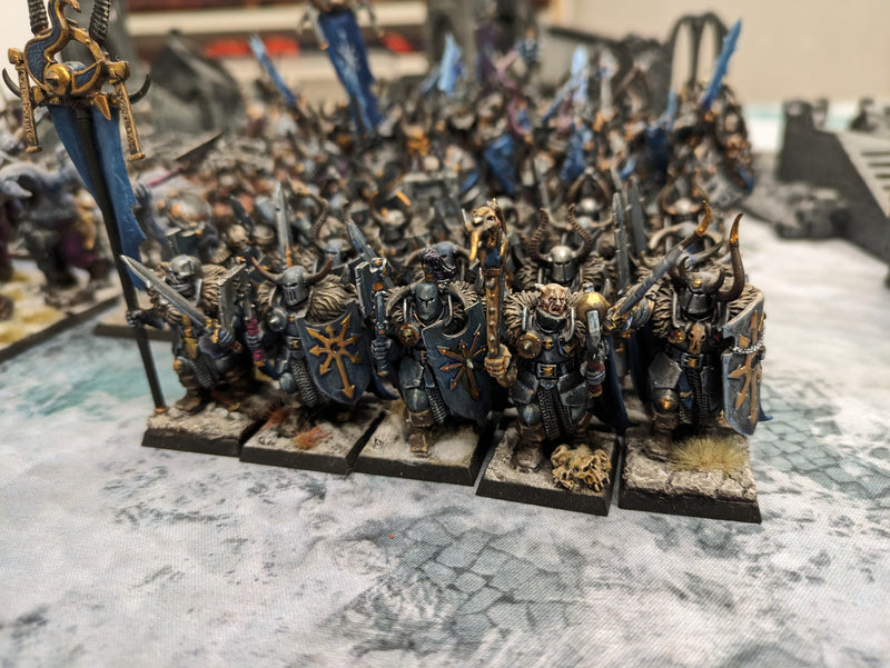 Warhammer Fantasy/The Old World: Warriors of Chaos Army - Well Painted (AB335)