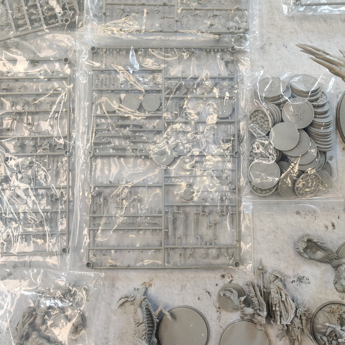 Kingdom Death Monster 1.6 Core Set - Part Assembled with Inserts BB167