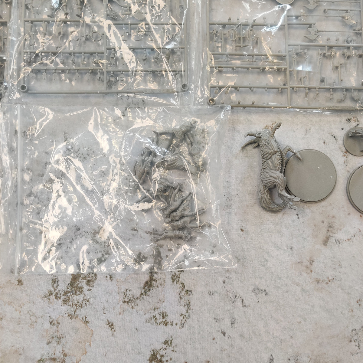 Kingdom Death Monster 1.6 Core Set - Part Assembled with Inserts BB167