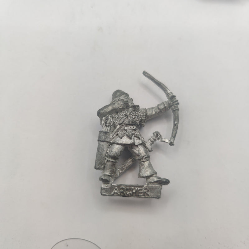 Warhammer Fantasy Bretonnian Damsel Mounted and 9 Archers Metal / Plastic AO036-0404