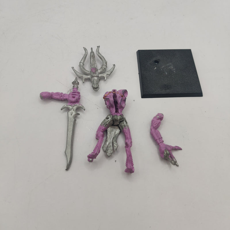 Warhammer Fantasy Slaanesh Keeper of Secrets Metal OOP Missing 2 arms AZ151-0405