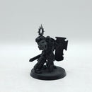 Warhammer 40k: Space Marine Lieutenant with Storm Shield (AF088)