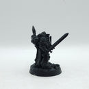 Warhammer 40k: Space Marine Indomitus Captain with Relic Shield (BC155)