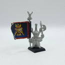 Warhammer Fantasy/The Old World: Chaos Dwarf Standard Bearer (AD205)