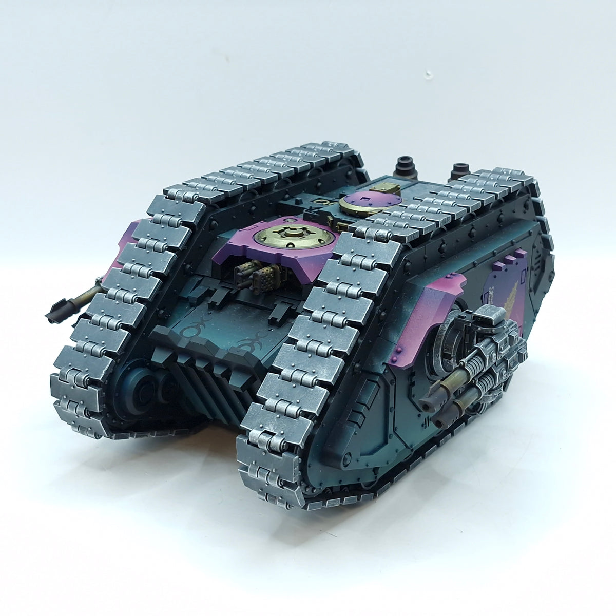Warhammer Horus Heresy: Space Marines Emperor's Children Land Raider Carrier - Well Painted (BSE13)