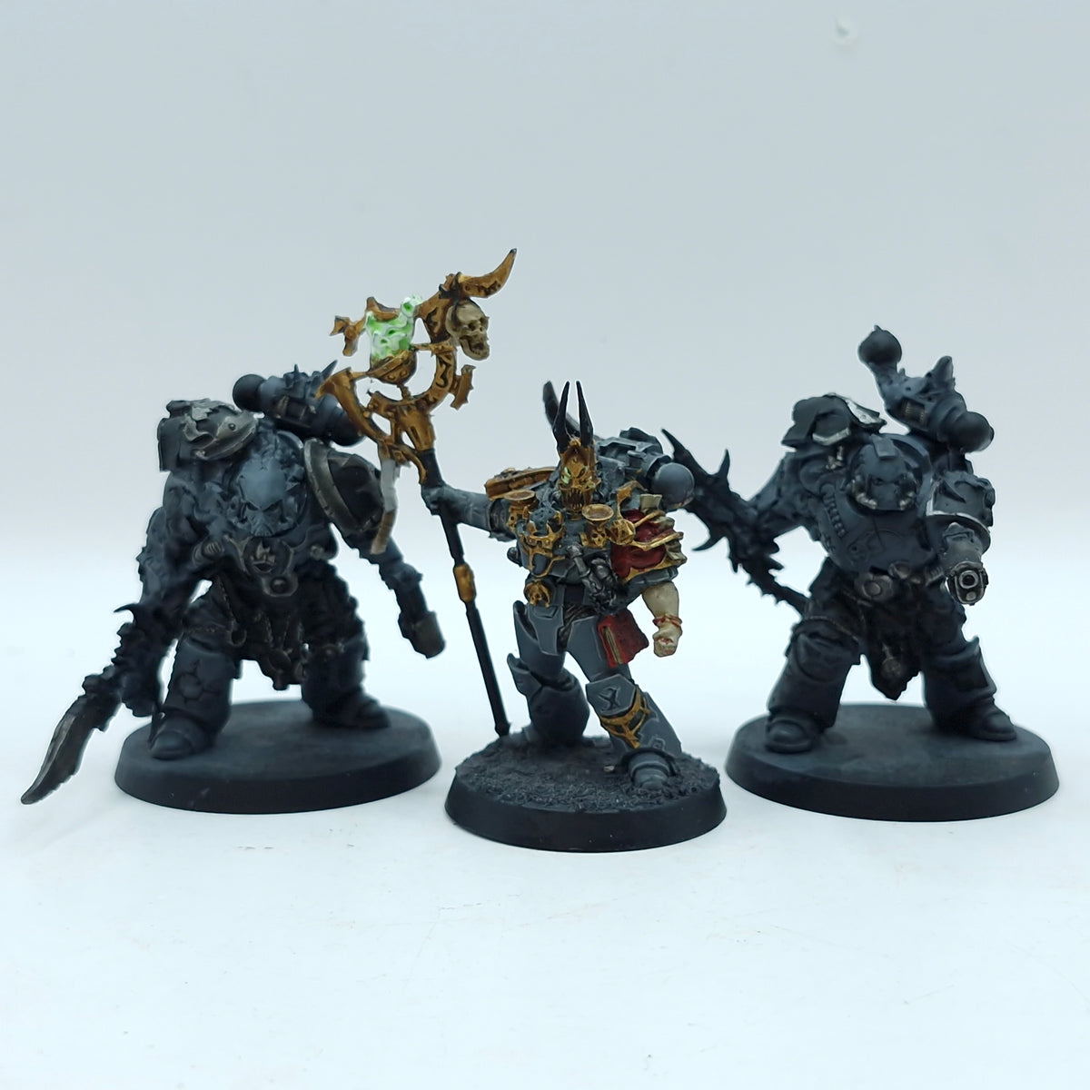 Warhammer Horus Heresy: Space Marine Word Bearers Zardu Layak and Blade Slaves (BO171)