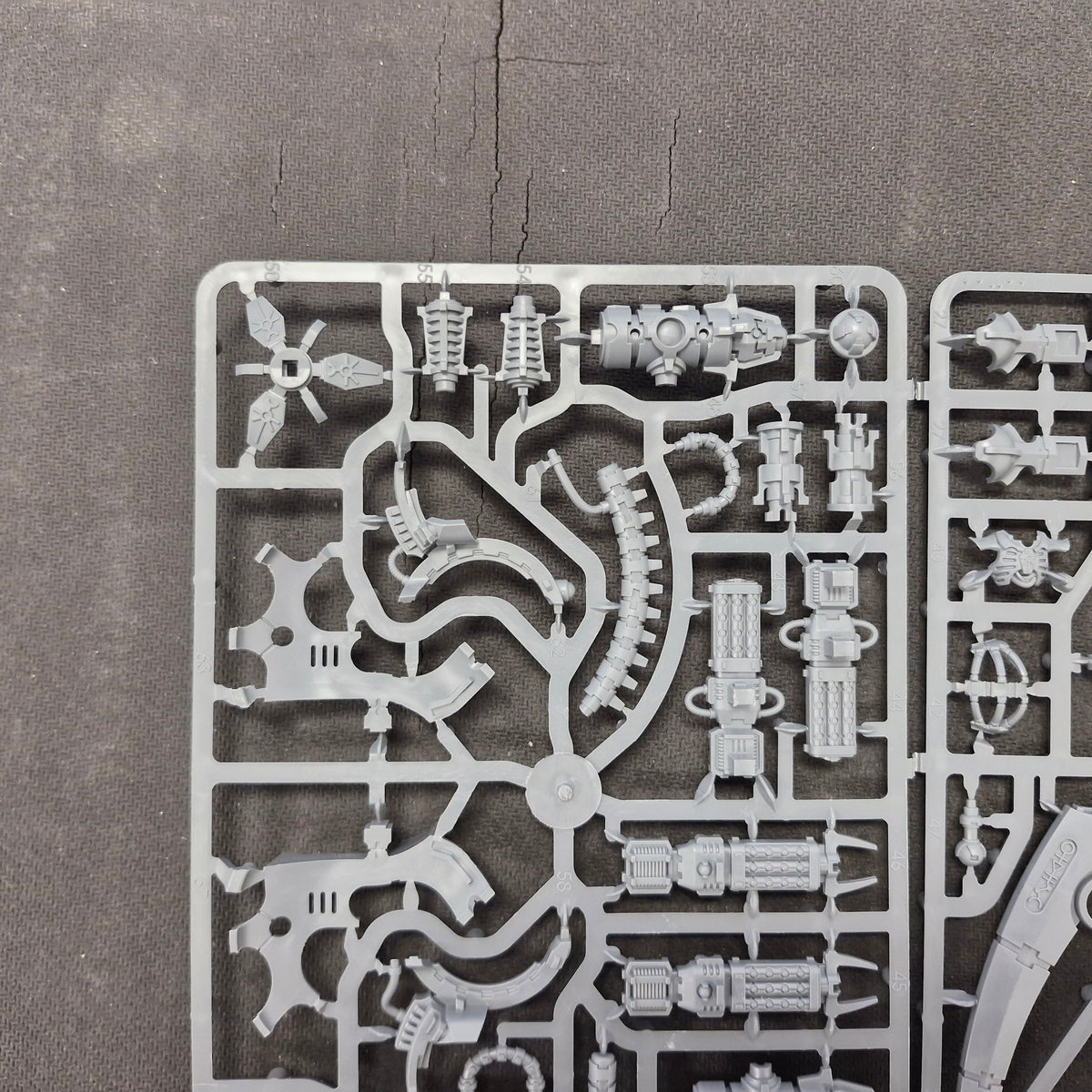 Warhammer 40k: Necron Triarch Stalker - On Sprue (No Bases)