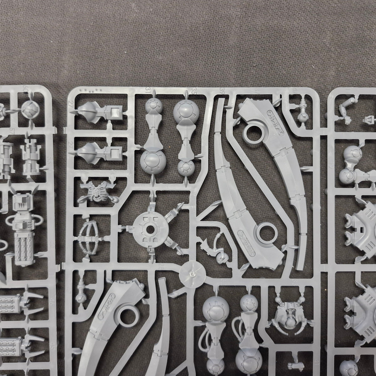 Warhammer 40k: Necron Triarch Stalker - On Sprue (No Bases)