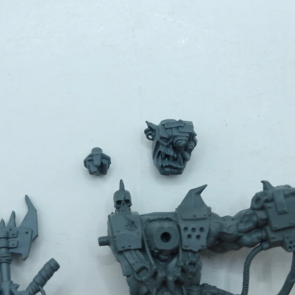 Warhammer 40k: Orks Assault on Black Reach Warboss - Unassembled (BR031)