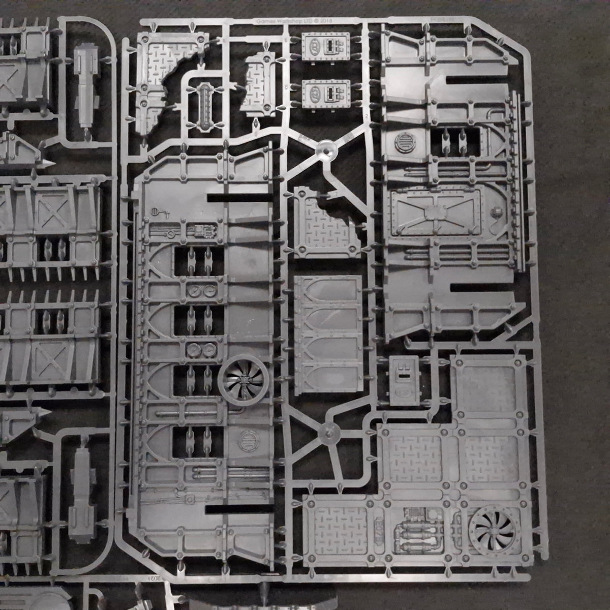 Warhammer 40k: Battlezone Fronteris Nachmund on Sprue (BM202)