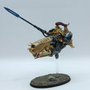 Warhammer 40k: Adeptus Custodes Vertus Praetors - Painted (BQ002)