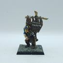 Warhammer Fantasy: Golgfag's Mercenary Ogre Regiment of Renown Metal Standard Bearer (AJ242)