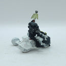 Warhammer 40k: Space Marines Metal Chaplain on Attack Bike (AW103)
