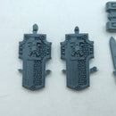 Warhammer 40k: Space Marines Deathwatch Storm Shields and Heavy Thunder Hammer (AF114)