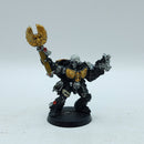 Warhammer 40k: Space Marines Metal Chaplain (AW093)